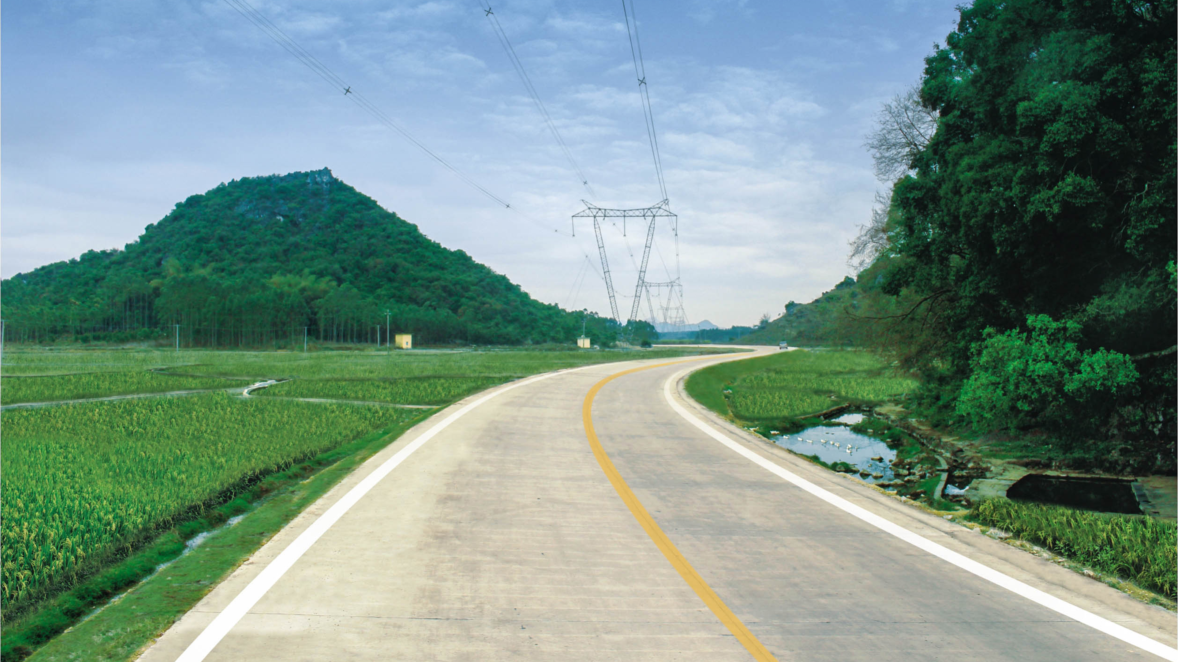 來賓寺山至貴港公路.jpg